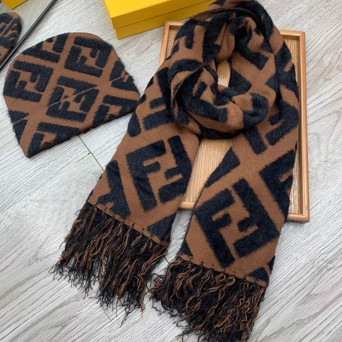 Fashion F Letter Cashmere Scarf Hat Set