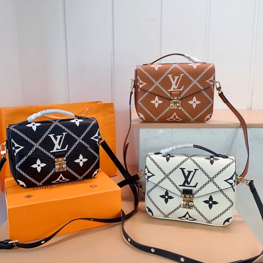 Exquisite leather bags-497