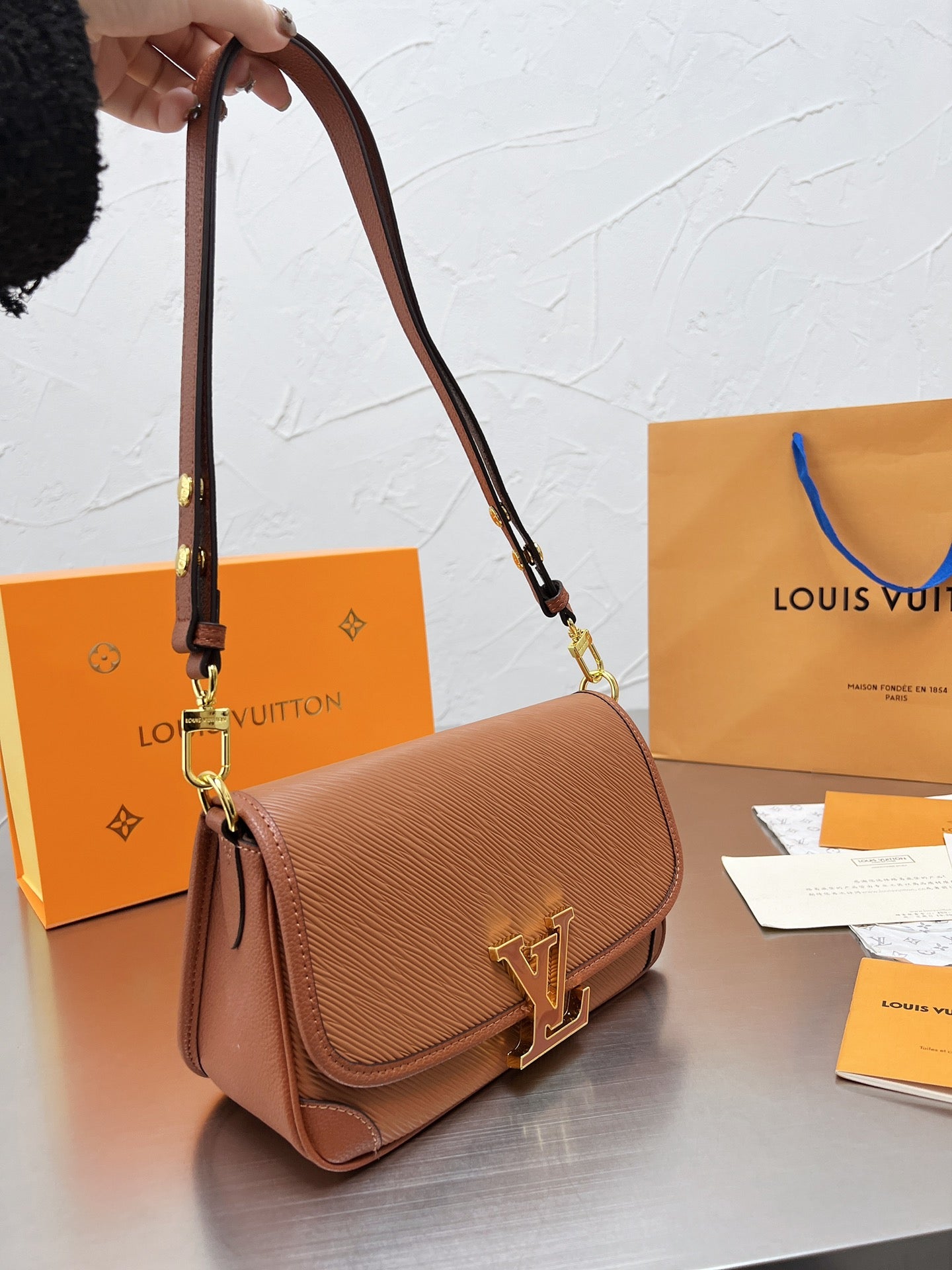 Exquisite leather bags-485