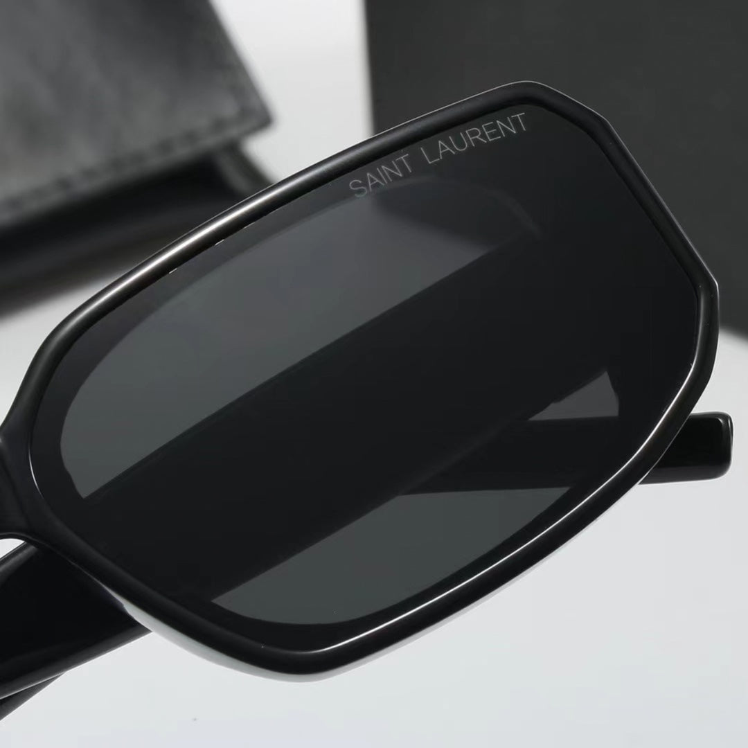 Minimalistic Retro Sunglasses