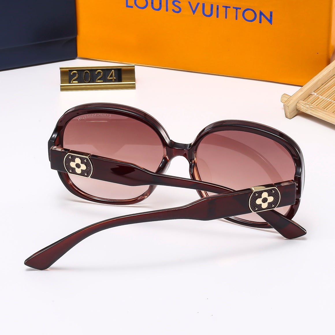 Luxury Eyewear: Elevate Your Style with Exquisite Craftsmanship-35