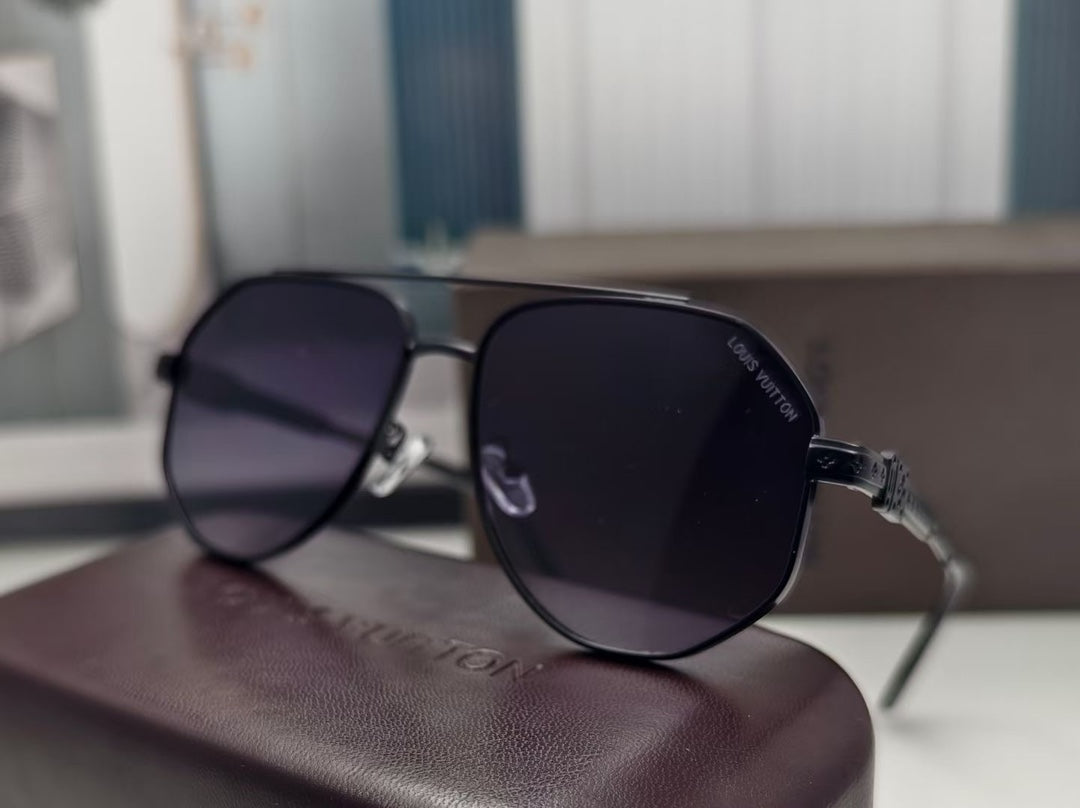 Luxury Eyewear: Elevate Your Style with Exquisite Craftsmanship-75