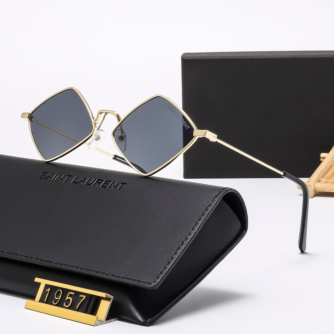 Luxury Eyewear: Elevate Your Style with Exquisite Craftsmanship-171