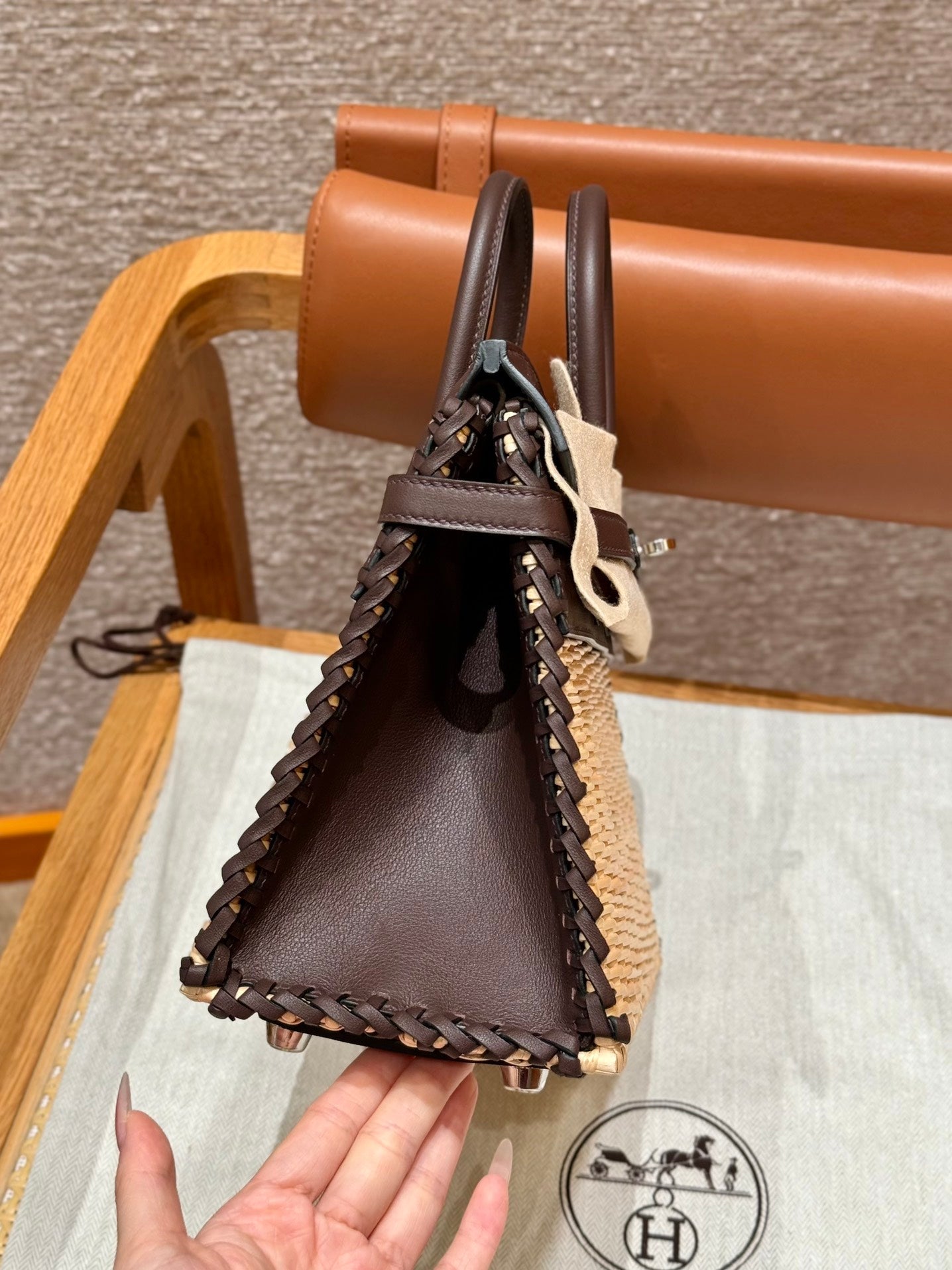 Exquisite leather bags-48